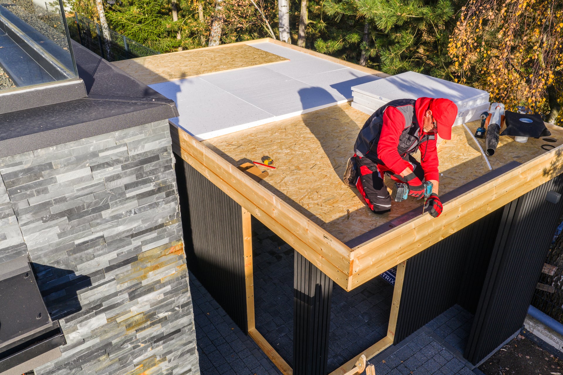 Flat roof OSB and membrane install